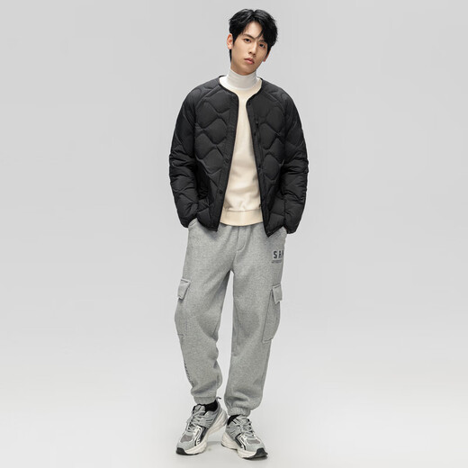 Flying in the Snow Autumn and Winter New Men's Lightweight Basic Down Jacket with Large Pocket Practical Round Neck Duck Down Basic Lightweight Down Jacket for Men