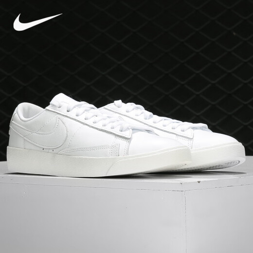 Nike Männer und Frauen Sportschuhe AV9370-111 DH9227-001 DM0107-500 43