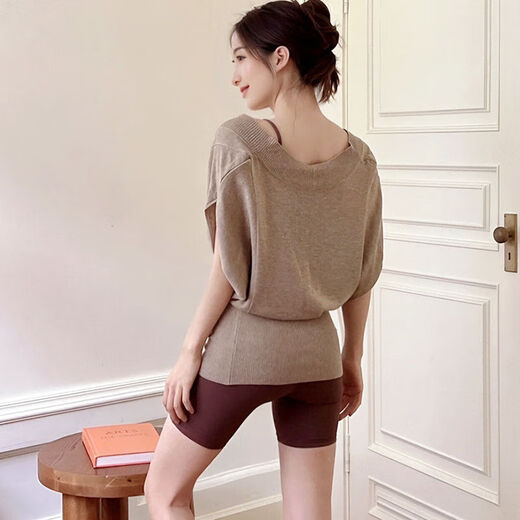 Pilates training clothes, summer beautiful yoga clothes, one-piece chest pad sling, professional Pilates fitness, khaki blouse M 100-115