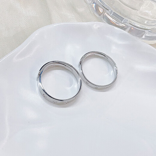 Lao Fengxiang platinum lucky four-leaf clover ring engagement ring ring for girlfriend and wife anniversary birthday gift 2025 live (about 8.92g)