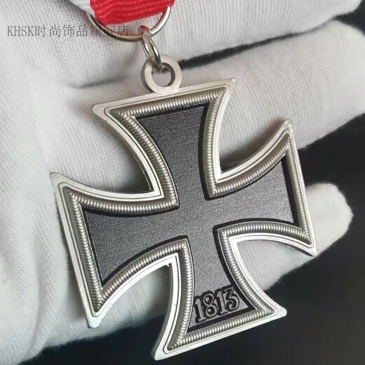 KHSK Cross Badge Medal German World War II German German Army Knight Prussian Ribbon Chest Iron Cross 1913 Lao Fengxiang same style