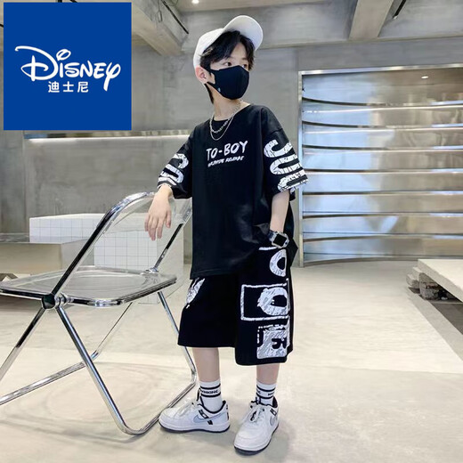 Suit des garçons Disney 2025 Nouvelle célébrité Internet Suit un ensemble complet de t-shirts pour enfants, de taille moyenne et de grands ensembles en deux pièces pour garçons, à manches courtes noires [SO SUIS] # 687 48 Livraison aléatoire dans l'entrepôt