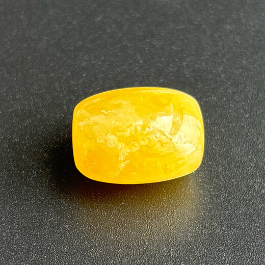 Yuzhi 1 item 1 certificate 1 shot natural raw mineral Russian beeswax barrel beads transfer beads amber single beads chicken oil yellow with beads G9939 treasured orphan product 3.11 grams