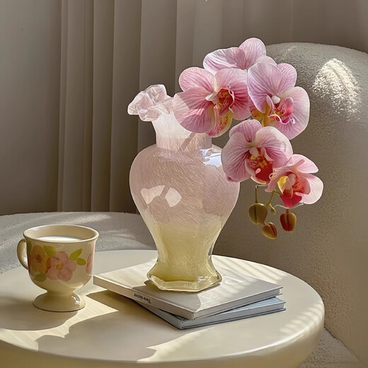 Fan Yejia's light luxury two-color glass vase, high-end decoration, living room flower arrangement ins Feng Shui flower raising art decoration decoration