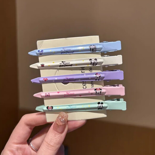
Cute Sanrio KT Cat Relaxed Bear Alloy Duck Clip Summer Sweet Girl Broken Hair Bangs Clip Hair Card Cherry Bear 5 Hair Picks