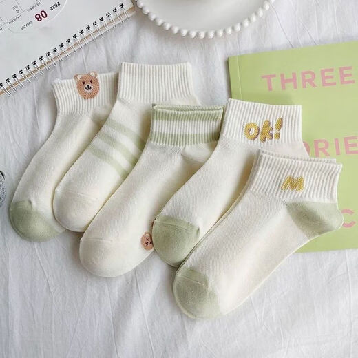 White summer socks cartoon ladies bear cute thin Japanese moisture-absorbing and sweating student socks ins boat socks live exclusive, each color has a total of 5 pairs