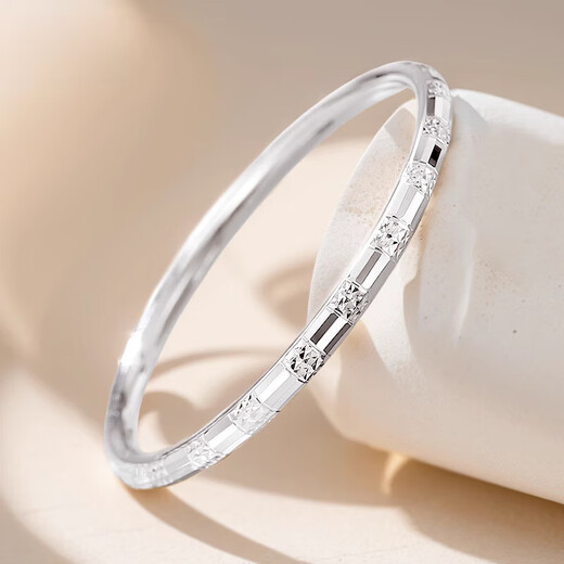 Tan Jin's new pt950 platinum star track bracelet for women, fashionable platinum closed round round carving semi-solid bracelet. All Specifications are based on the actual weight. Refund for more or less.