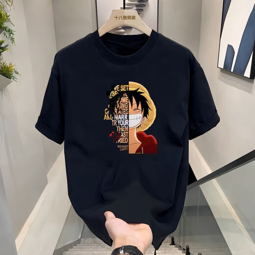 Jeep Spirit Japaner ein Stück Strohhut Luffy Cartoon periphere kurzärmelige Männer Sommer Teenager Student Runde Hals T-Shirt Top Trend .v1048 Black M.