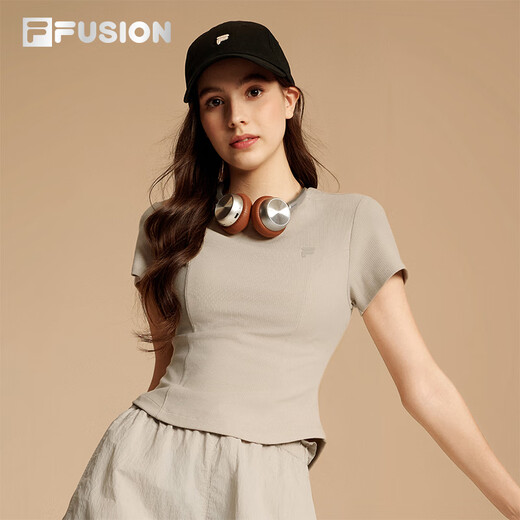 
FILA FUSION women's knitted short-sleeved shirt 2025 autumn new fashionable casual tight T-shirt wheat flour grey-GY M 165/84A/M