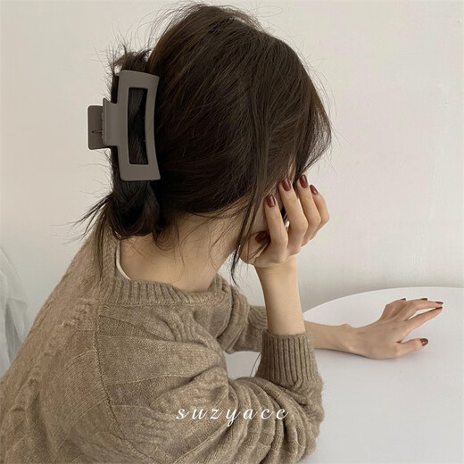 Barberry summer new matte matte square simple hair clip for the back of the head bangs hairpin shark clip 2025 new square gripper black 1 piece
