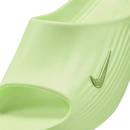 Les pantoufles d'amorti de Nike pour hommes seignent l'automne REBOUND REFFORMATION OFFICIEL NIKE REJUMUN8 HV4479 700 GROUILLE VERTE JAUNE / GROUILLE VERT JAUNE / PEUILLE VERT JAUNE 42.5
