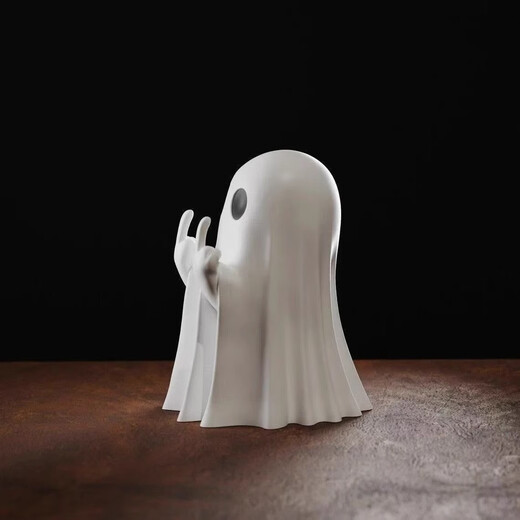The ghost ornament with the middle finger is funny, creative and cute, a car-mounted Halloween gift for a friend’s birthday, the little ghost with the middle finger, length 5.6cm*width 5.6cm*height 8.5cm