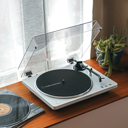 Audio-Technica AT-LP70X vinyl record player, fully automatic belt drive, dual speed record player, retro record player, fever phonograph, record player, professional audio, 2025 new product LP70XBT Silver (WS)