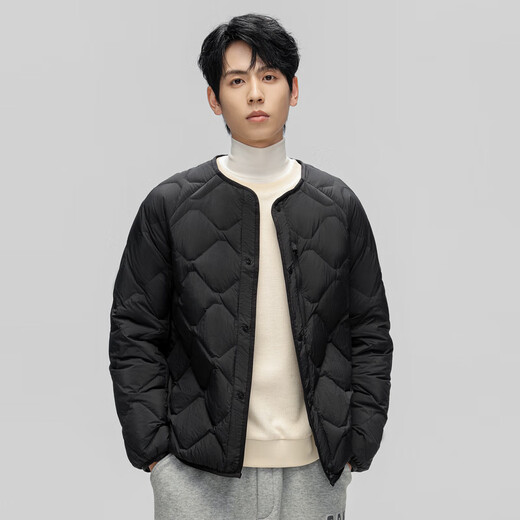 Flying in the Snow Autumn and Winter New Men's Lightweight Basic Down Jacket with Large Pocket Practical Round Neck Duck Down Basic Lightweight Down Jacket for Men