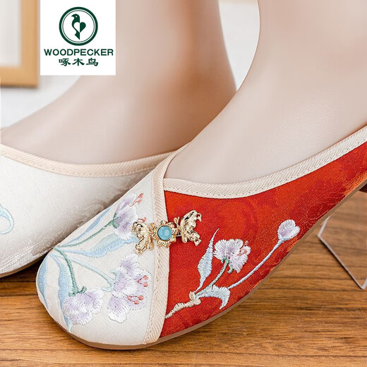 啄木鸟汉服绣花鞋新款居家百搭手工刺绣复古国潮浅口女拖鞋鞋子时尚 绿色 35