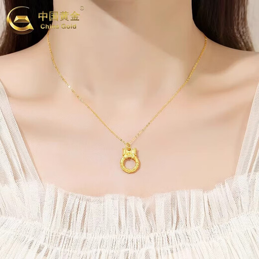 CHINA GOLD 18K gold bow peace buckle pendant for women new clavicle Valentine's Day birthday gift for girlfriend and wife 18K gold bow peace buckle pendant free silver chain about 0.15g