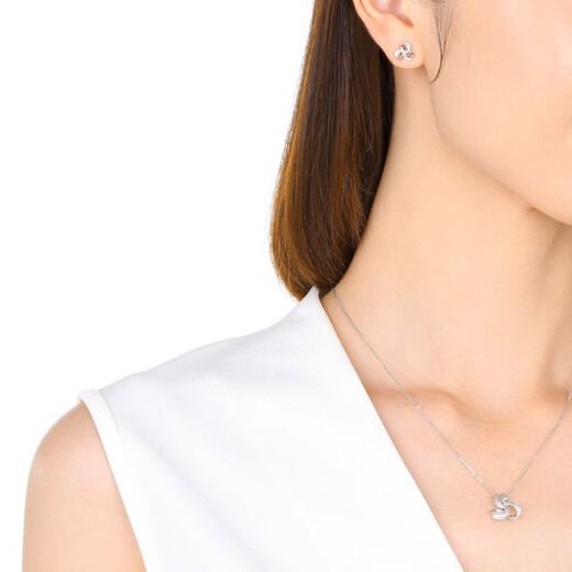 Chow Sang Sang (CHOW SANG SANG) platinum earrings Pt950 platinum ribbon earrings simple commuter earrings 77341E