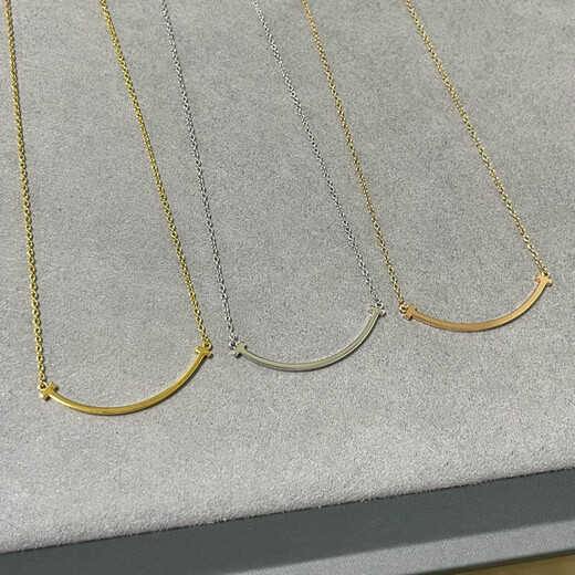 Fat Donglai's same 18k gold necklace 18K rose gold sunflower full of diamonds for women silver niche five-flower white gold-medium glossy diamond-free smile necklace