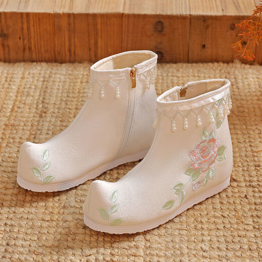Gesufan 9859 people collect Hanfu women's soap boots ancient costume boots for women's inner height enhancement cos erect shoes ancient style high-tube embroidered boots short tube white 868 plus velvet 38