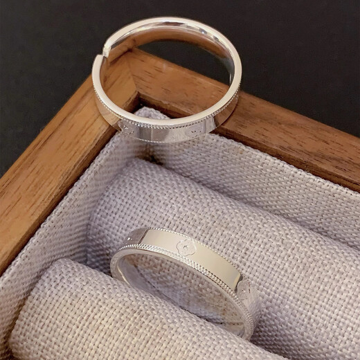 Qiuyu pure silver 999.9 all-over sterling silver ring Seiko four-leaf clover flower couple ring new Christmas birthday gift 9999 sterling silver ring women's + gift box