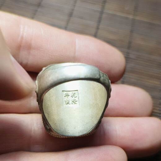 Ruoximeng antique antique Qing Dynasty style chicken fat yellow beeswax ring ring old silver inlaid open silver ring pure silver ring ring antique antique Qing Dynasty style chicken fat yellow beeswax ring face