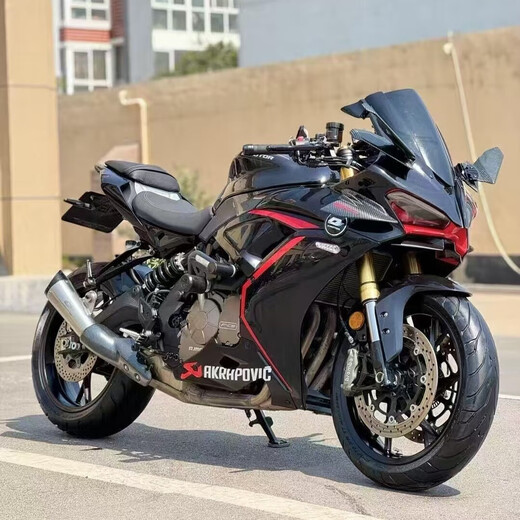 Second-hand new Qianjiang QJ racing 600 four-cylinder water-cooled heavy motorcycle large-row sports car party racing spring breeze 675SR motorcycle gray