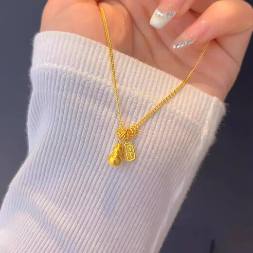 Xinshe Gold Store's same style gourd necklace for women 2025 new minimalist gold imitation sand gold long-lasting small gourd necklace to attract wealth and good fortune small gold gourd necklace