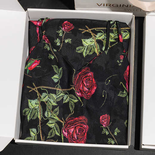 
Da Vinci password pajamas for women 2025 summer new imitation silk jacquard sling nightgown with chest pad home clothes birthday gift box Black gold rose L (100-120Jin [Jin equals 0.5 kg])