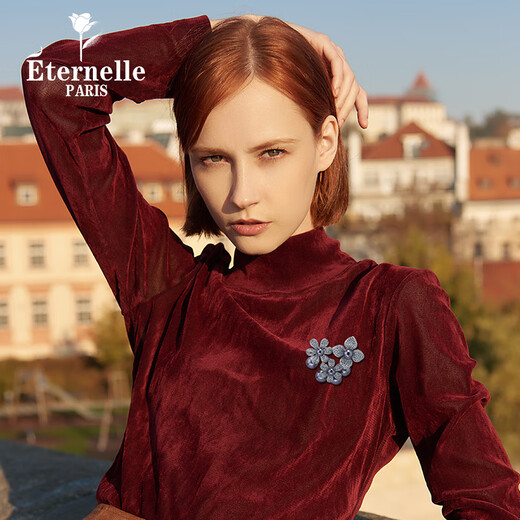 Chili French elegant temperament clothing accessories brooch autumn and winter coat pin collar pin cardigan button corsage high-end platinum white pearl