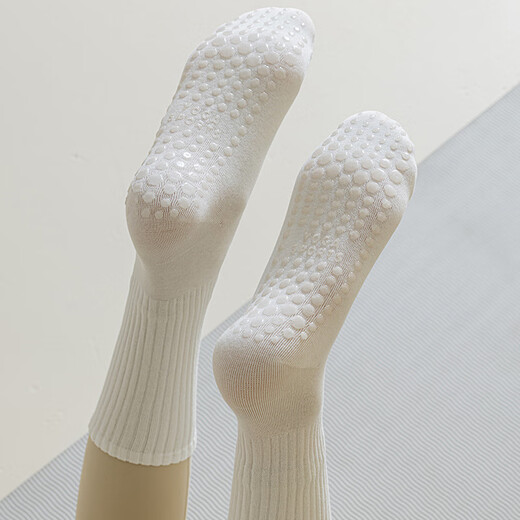 Banase yoga socks women's non-slip mid-calf socks professional fitness Pilates sports non-slip stockings with shark pants cotton socks 2 pairs (pink + off-white)