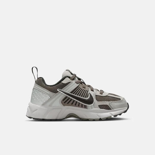 耐克（NIKE）【滔搏运动】2025年 VOMERO 5 (PS)休闲鞋 HF6999-010 28