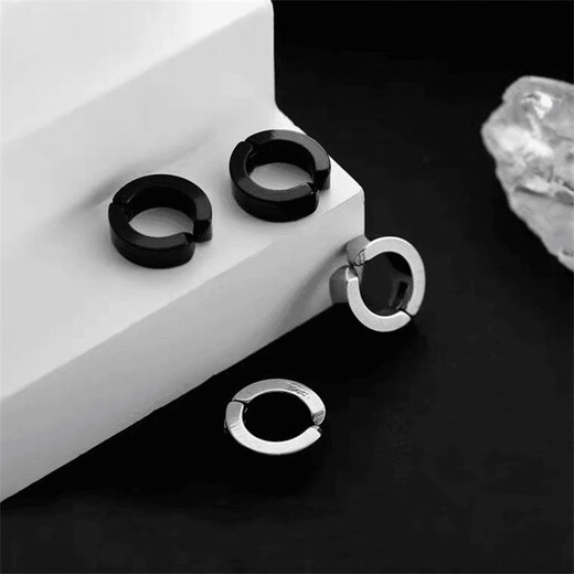 Daiyan Polaris magnetic ear clips for men, painless and pierced, women's ear bone clips, men's earrings and ear studs, high-end students without holes, plain ear clips, black and white pair