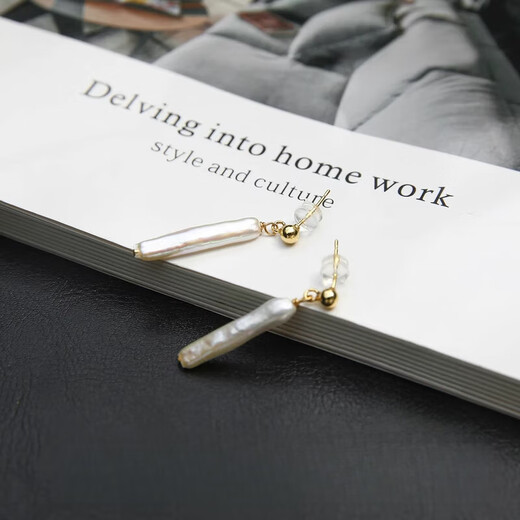 Fat Donglai's same style seawater pearl pendant Xiaohange romantic incarnation of Baroque special-shaped long pearl earrings pearl earrings. F