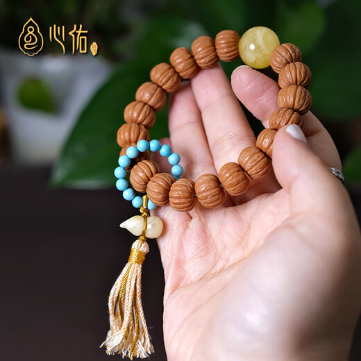 Xinyou natural beeswax gourd with clouds on the back, cypress seeds, diamond, star and moon, bodhi beads, bracelets, accessories, pendants, small gourds with belly width of about 10mm, single