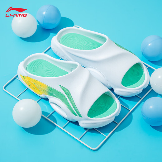 Li Ning Sports Slippers Automne 2025 Nouveau basket-ball hors terrain Place extérieure extérieure Sandales décontractées à semelles épaisses, Green émeraude fluorescent standard 43,5 (adapté à 43-43,5)