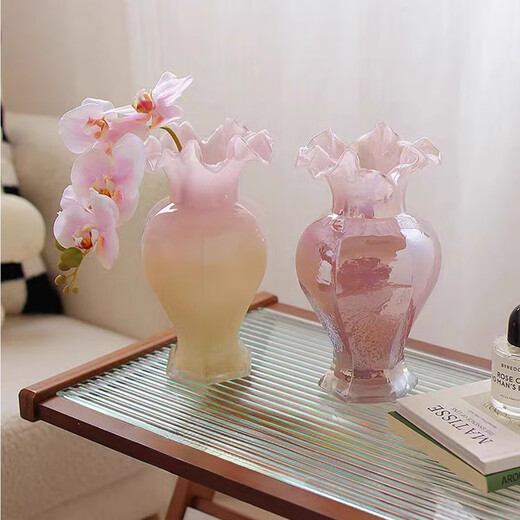 Fan Yejia's light luxury two-color glass vase, high-end decoration, living room flower arrangement ins Feng Shui flower raising art decoration decoration