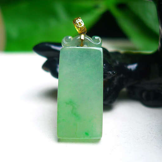 Chili Myanmar A goods Laokeng 18k gold inlaid ice-green green Wushi brand pendant jade pendant with certificate