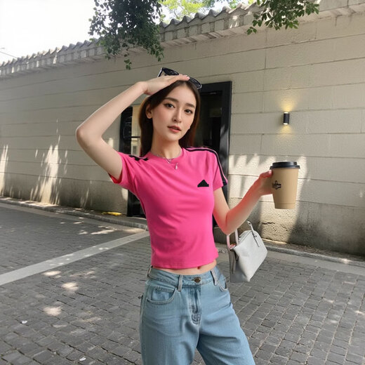 阿迪达斯 （adidas）短款T恤女夏季白色校园风半袖运动美式上衣修身短袖 JV9859/拍大一码  S 85-110斤