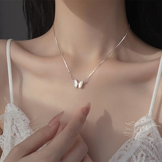 Laomiao 925 Серебряное серебряное колье-свекровь для женщин нежное, модное и изысканная универсальная цепь клавиля 2025 Новое ожерелье для серебряного серебряного костей бабочки бабочки