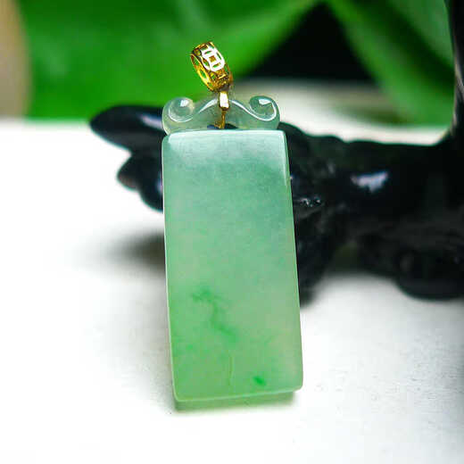 Chili Myanmar A goods Laokeng 18k gold inlaid ice-green green Wushi brand pendant jade pendant with certificate