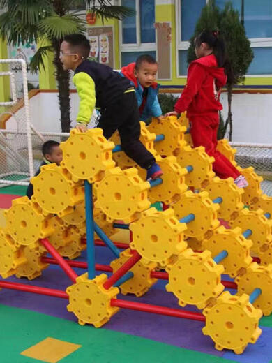 Süße Miaomiao Kindergarten Kletterrahmen Sportgeräte Außenkonstruktion und Montage großer Baustein Kombination Handwerksmann Spielzeugspiel Mittel Sportanzug Craftsman Teller 1396 Stücke Dicke Dicke