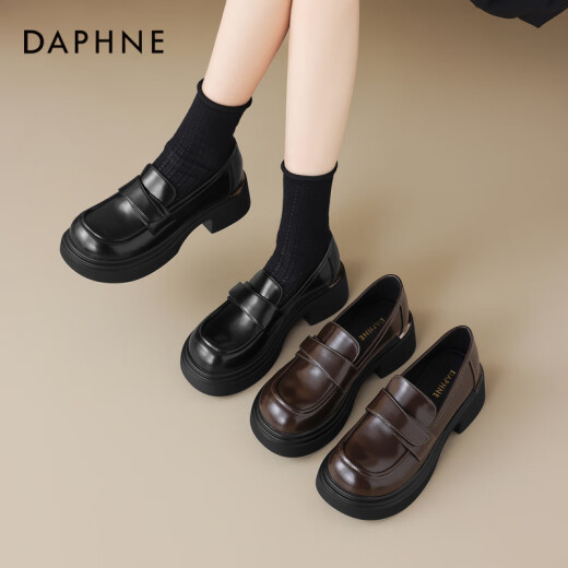 Daphne (Daphne) Brown espesado mocasín para mujeres 2025 Nuevos zapatos de cuero JK de estilo británico para mujeres con zapatos de alta gama Singles Brown [talón sin decoración] MF3883-5 35