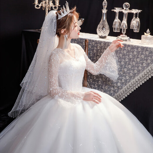 Main wedding dress for women 2025 new bridal lace super fairy dream wedding dress French fat spring and summer wedding dress center shaft V-neck white XS