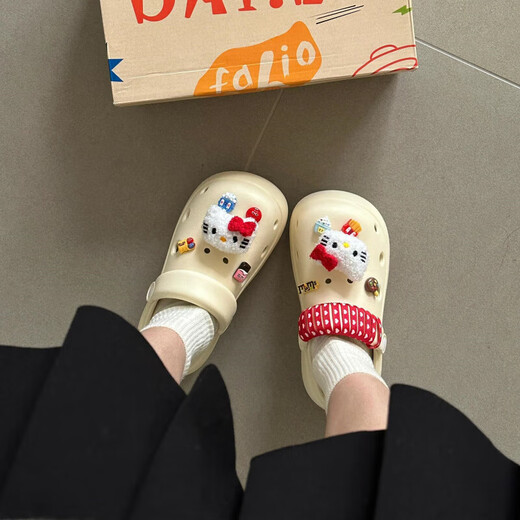 Hellokitty Croc Shoes Women's 2025 New Outerwear Sandals and Slippers Baotou EVA Shoes Non-Slip Seaside Beige - including kt shoe flowers Upgraded * non-slip soles 38-39