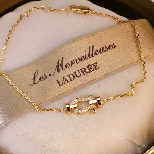 Chili 18K gold horseshoe buckle inlaid real stone bracelet AU750 color gold simple versatile fashion niche bracelet 18k gold color