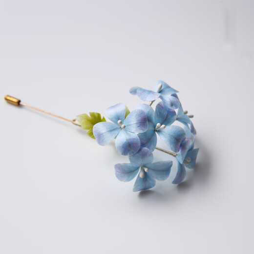 Xiaomi Xingjiangnan picked flowers intangible cultural heritage hand-made velvet blue hydrangea brooch hairpin U hairpin Hanfu cheongsam accessories hydrangea brooch ready stock