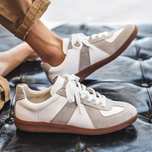 Winter Extra-große Größe Herrenschuhe 45 neue deutsche Trainingschuhe 46 Echtes Leder lässig weiße Schuhe 47 Japanische Nischen-Skateboardschuhe 48 9715 Weiß Grau 36