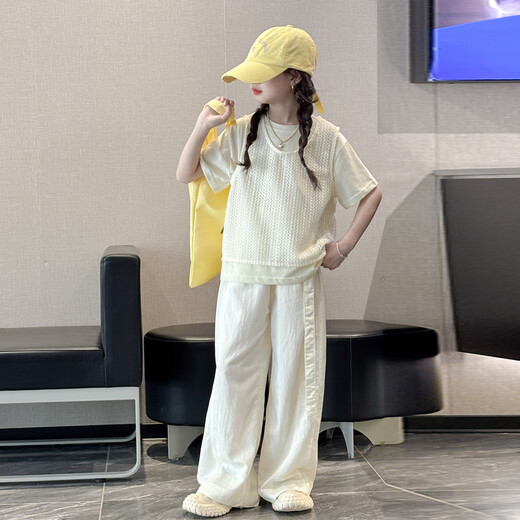 MOKITOUL女童夏季套装2025新款儿童夏季薄款镂空短袖T恤大童阔腿裤三件套 浅黄色t+马甲（高端礼盒包装） 50 cm3 1