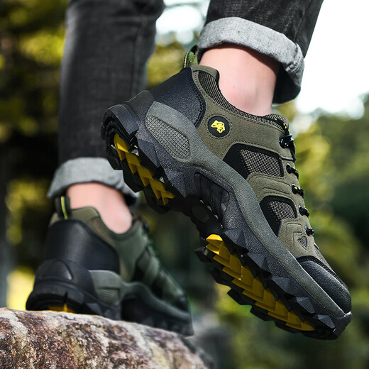 Nuevos zapatos para hombres al aire libre de verano zapatos de senderismo transpirables y sin deslizamiento para acampar zapatos de senderismo fuera de carretera zapatos deportivos casuales 12102 verde militar 40