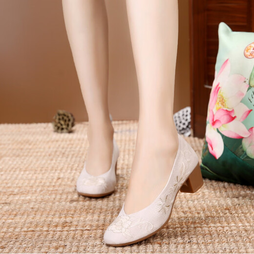 BULLS WANZE新款老北京布鞋女绣花鞋女粗跟浅口民族风复古改良汉服布鞋 绿色 35